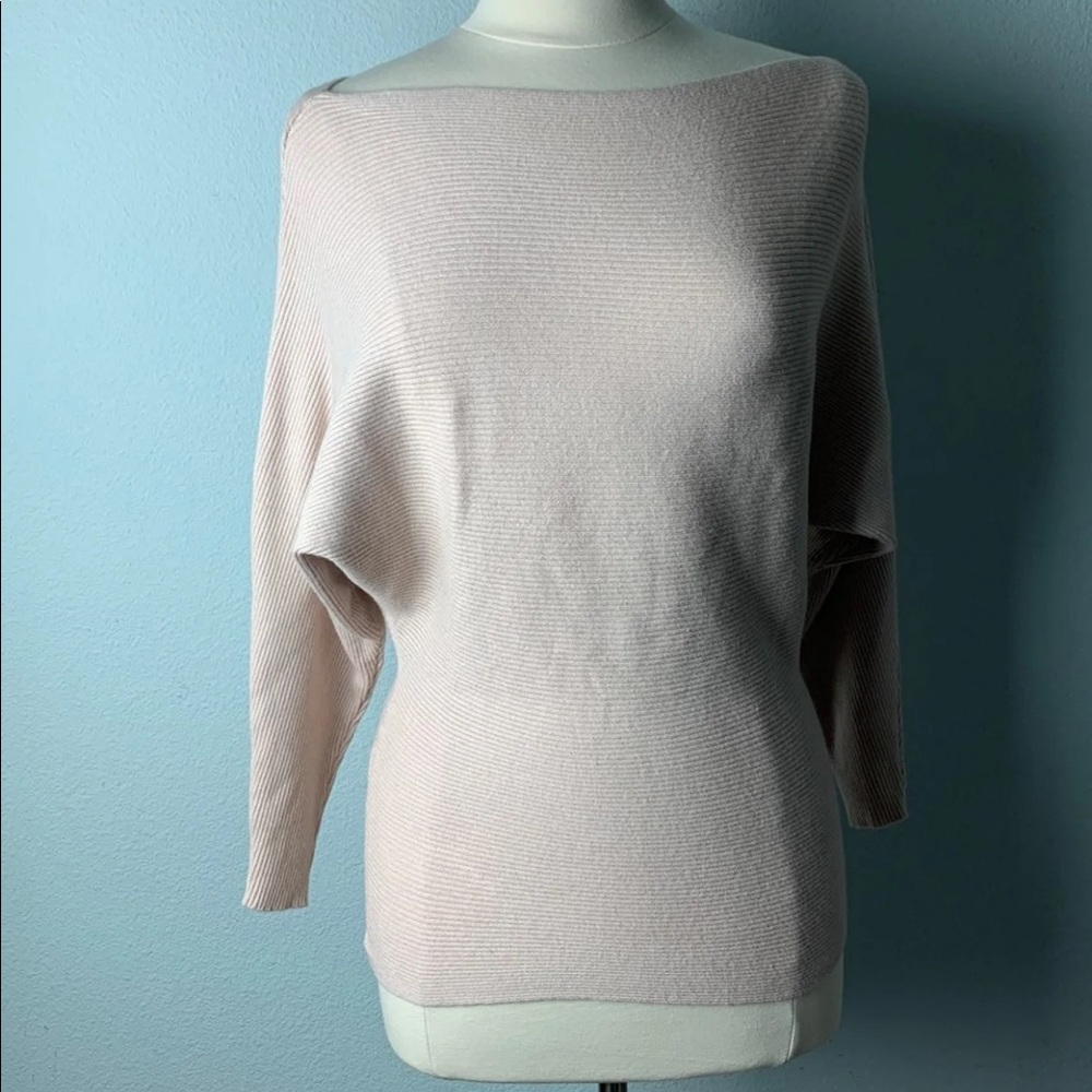 Simplee Long sleeves Sweater Size